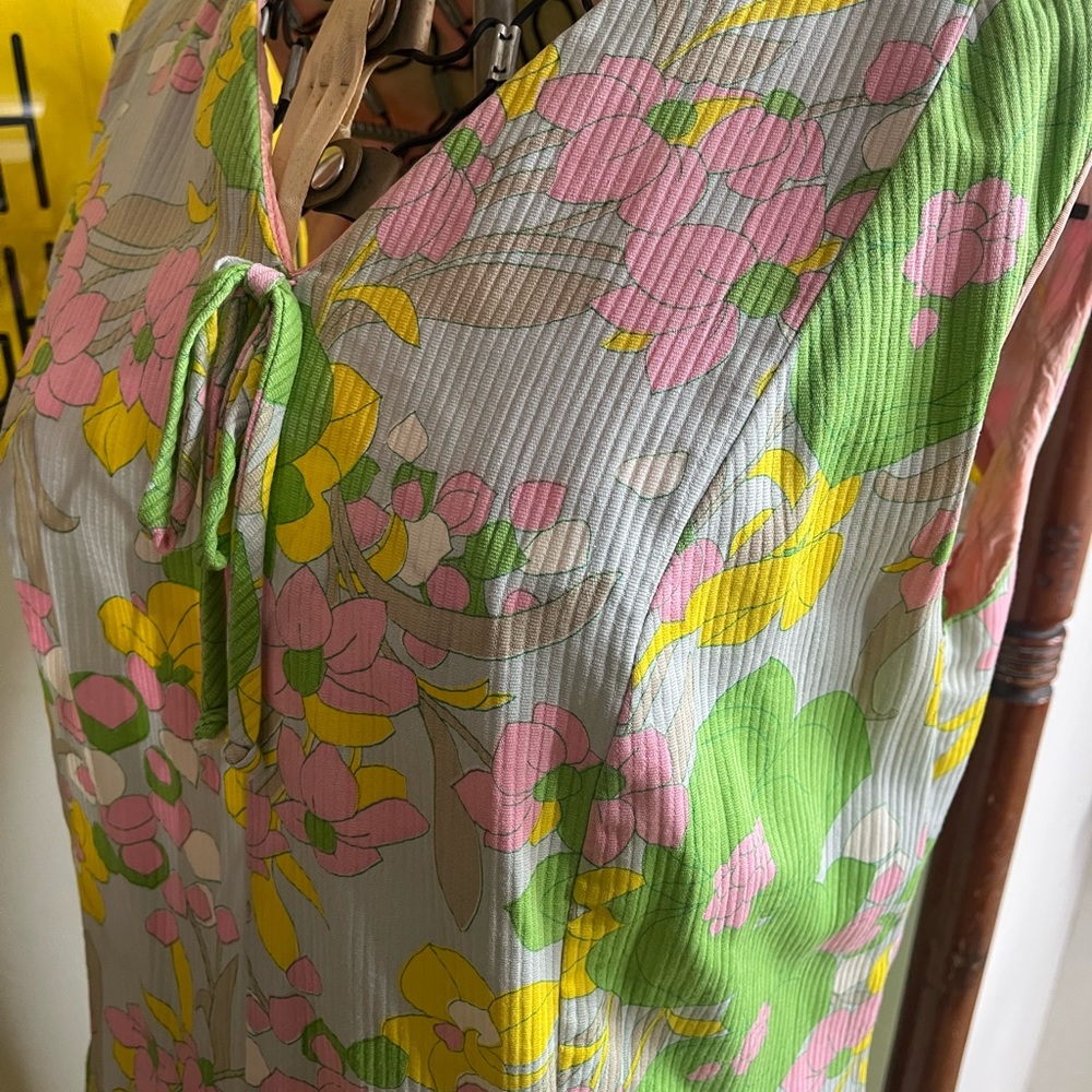Vintage 60s Mod Psychedelic Floral Midi Dress - Green, Pink, Yellow - Picture 5 of 7